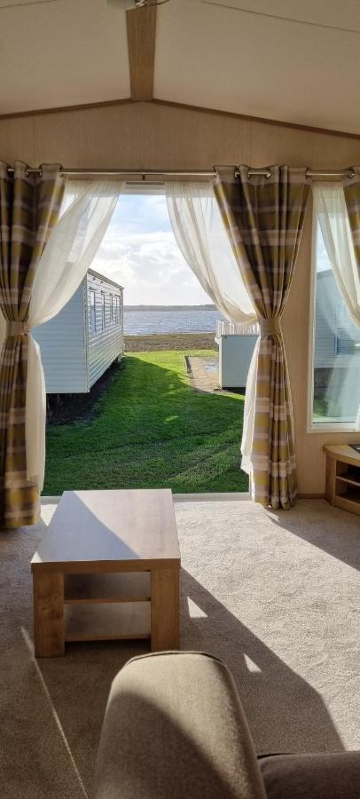 The Lock Castle Gate Carmarthen Bay Parkdean Resort Ferryside Bagian luar foto